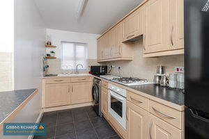 Kitchen- click for photo gallery